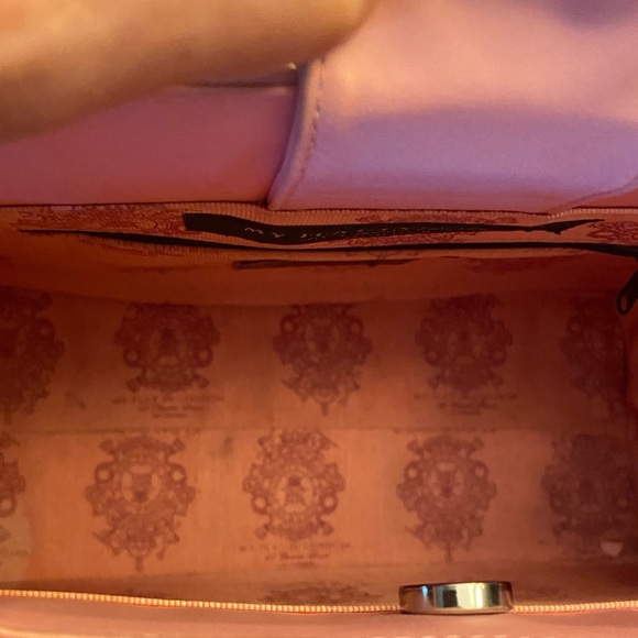 EUC MY FLAT IN LONDON QUEEN BEE PINK NYLON & LEATHER QUILTD TOTE BAG - Picture 3 of 10